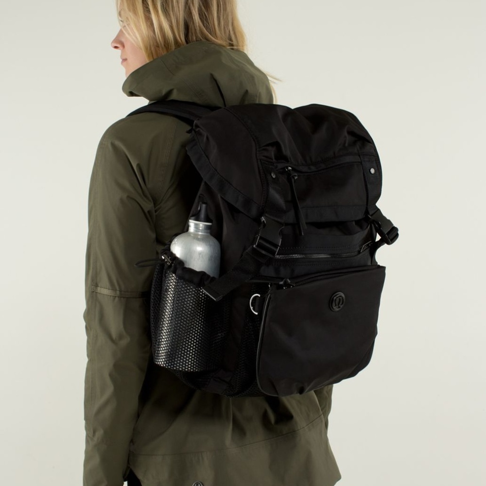 Lululemon Travelling Yogini Rucksack - Black